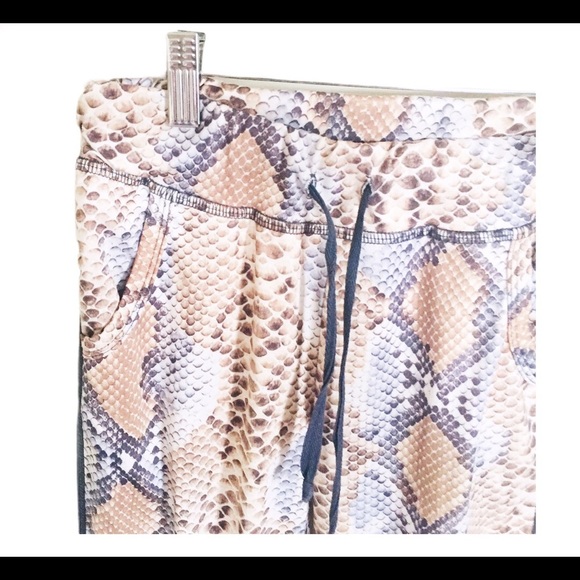 PRISMSPORT Python Crop Length Track Pants/Joggers With Pockets Beige Size XS - Picture 4 of 9